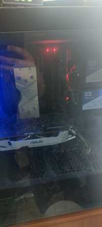 Vand pc gaming 1500 pret neg