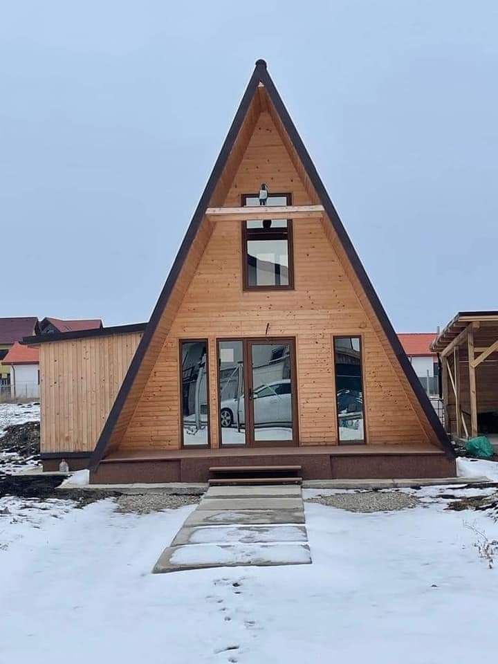 Realizăm cabane din lemn stil casa sau Aframe folosind materiale de bu