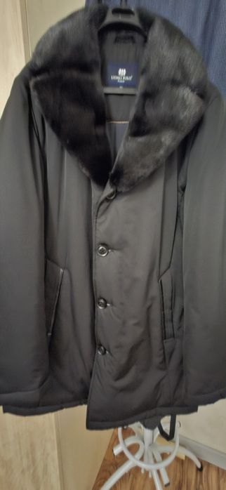 Куртка зима верблюжка,норковый воротник отстёгивается,куртка новая