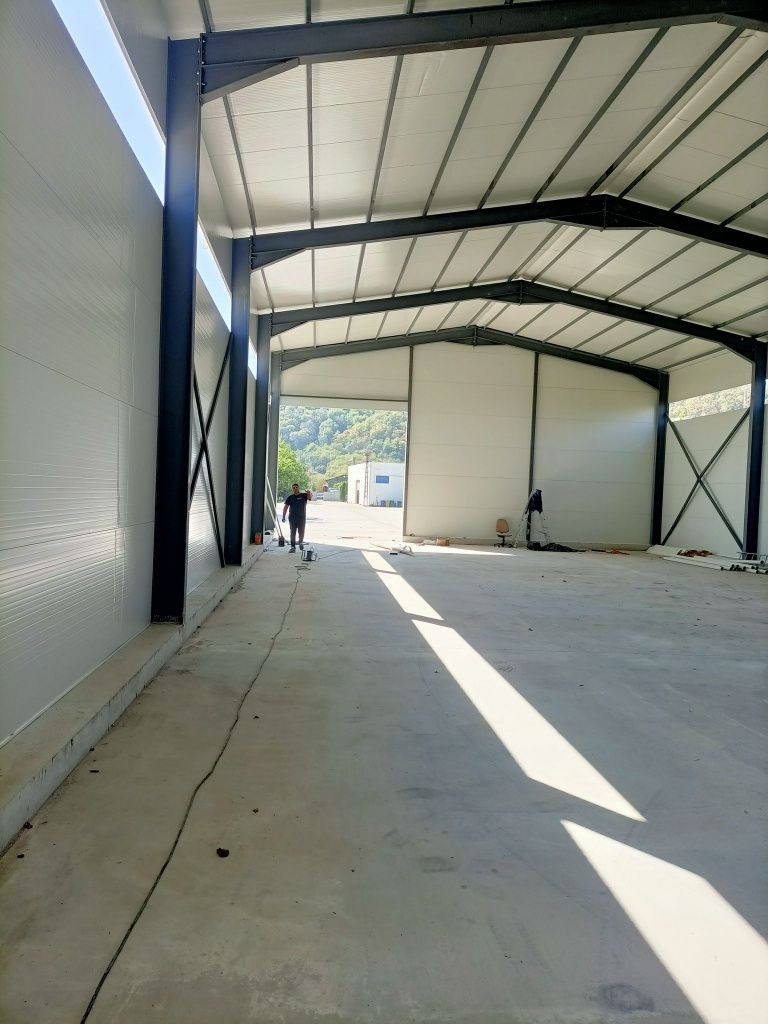 Vând hală metalică de pe stoc la preț de producător