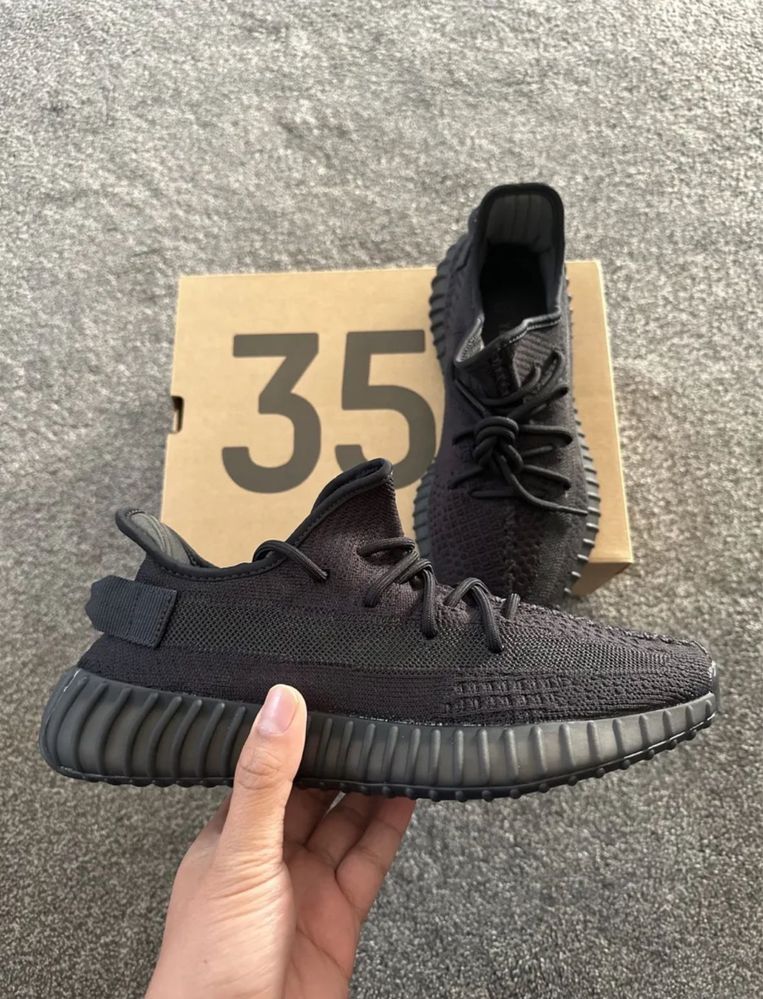 Adidas Yeezy Boost Onyx Black