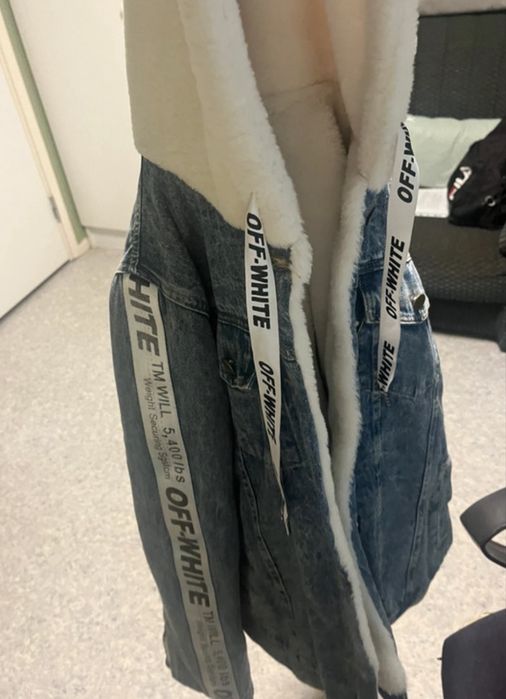 Geaca Off-White de blana