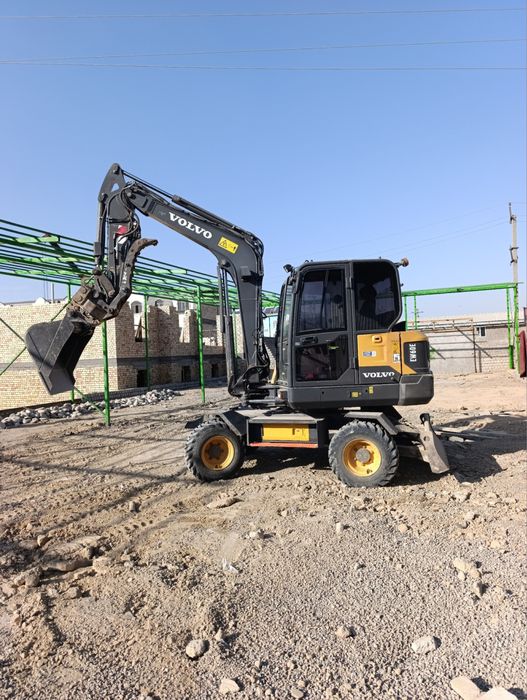 Ekskavator xizmati. Bekobod