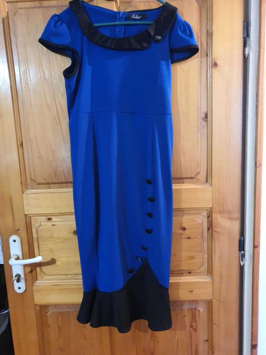 Елегантна, синя рокля