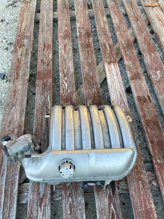 Всмукателен колектор с дроселов клапан за Peugeot 407 3.0 бензин