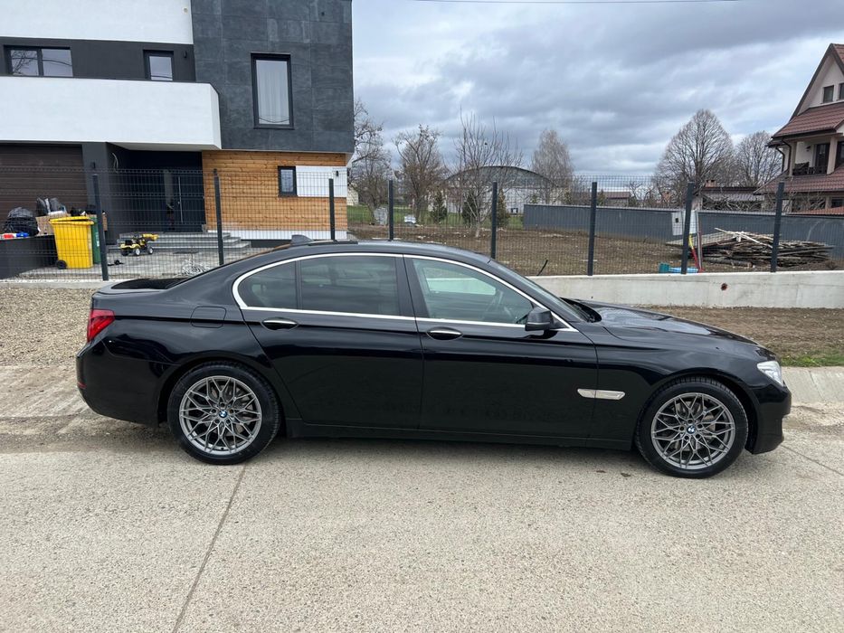 Bmw 740D An 2013 - 313Cp Tractiune 4x4