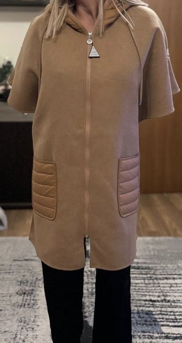 Пончо оригинални на Moncler