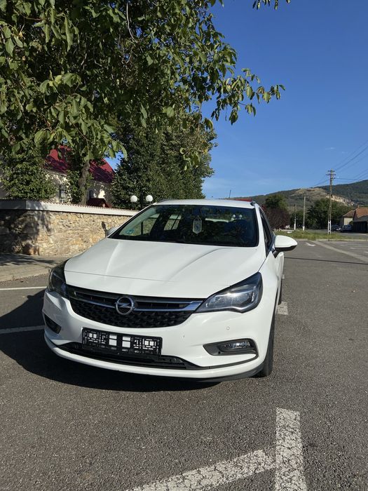 Vând Opel Astra K