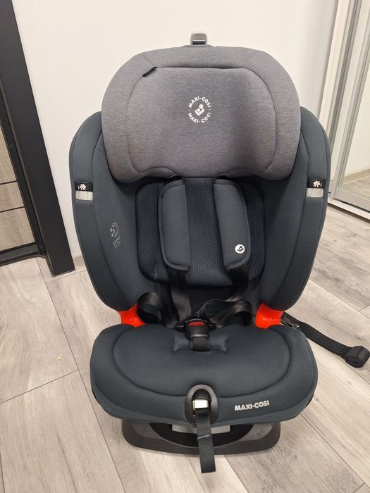 Столче за кола maxi cosi titan pro 2 isofix