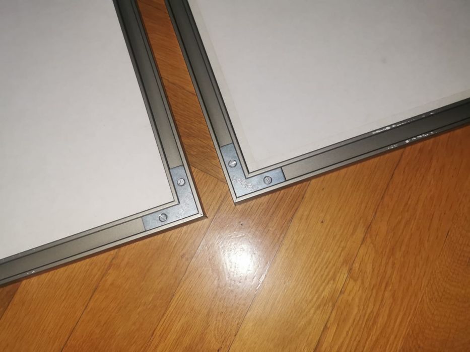 Антикварни картини цветни литографии авторски лимитирани в рамка  2 бр