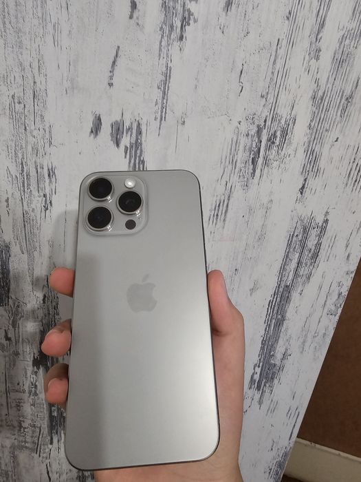 Iphone 15 pro max 256gb esim като нов