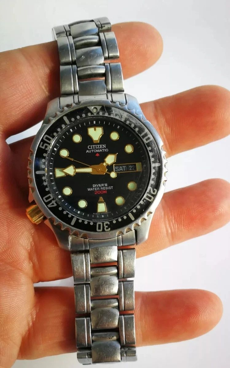 Citizen Automatic Promaster Ref.8203-S034132 Diver's 200 mana dreapta