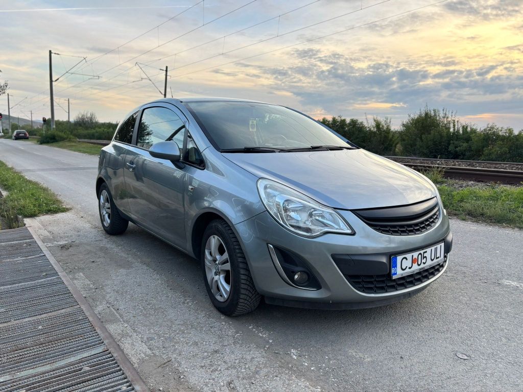 Vând Opel corsa 1.3 cdti