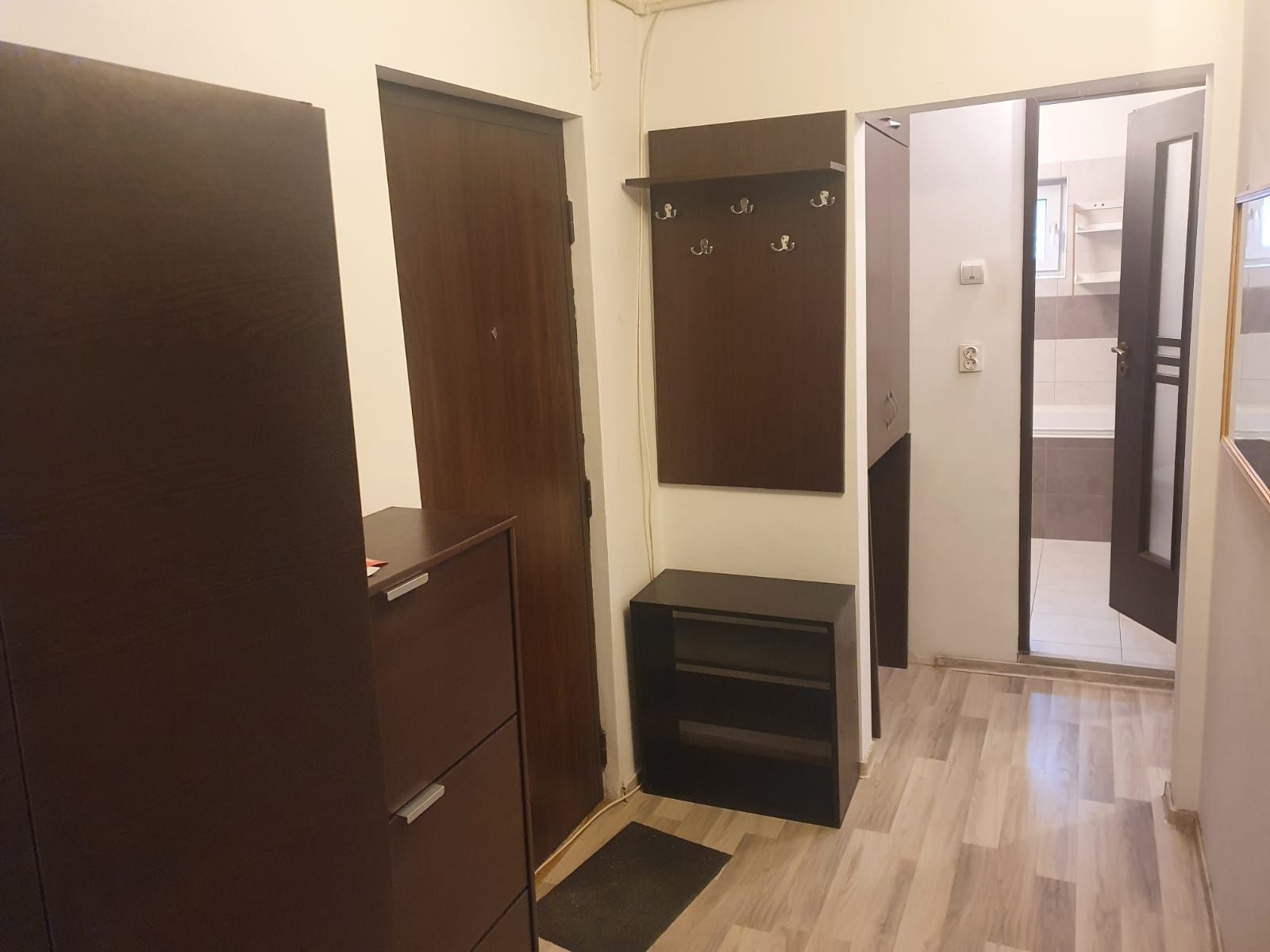 Dau în chirie apartament 2 camere