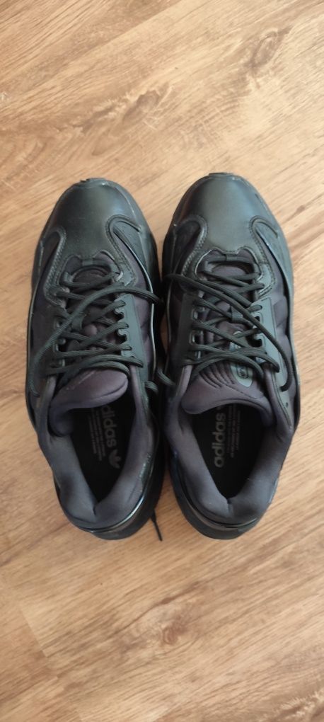 Adidas Oznova 42 2/3