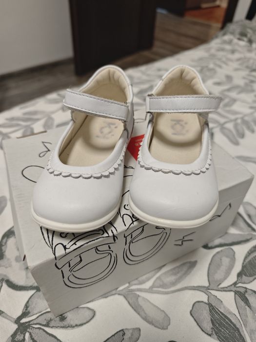 Обувки момиче официални 23 кк