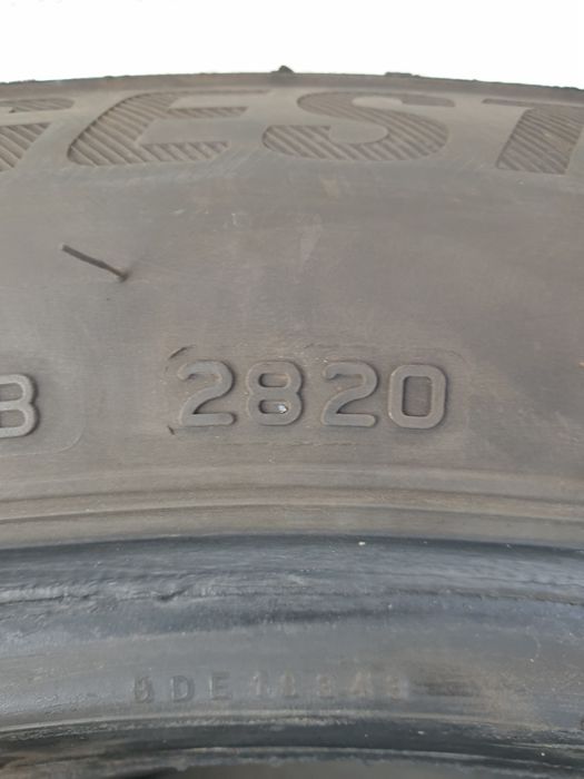 Зимни гуми 2 броя BRIDGESTONE Blizzak LM001 225 50 R18 дот 2820