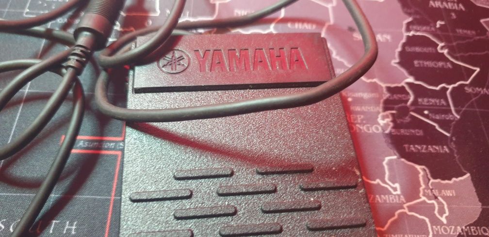 Pedala Yamaha pentru orga