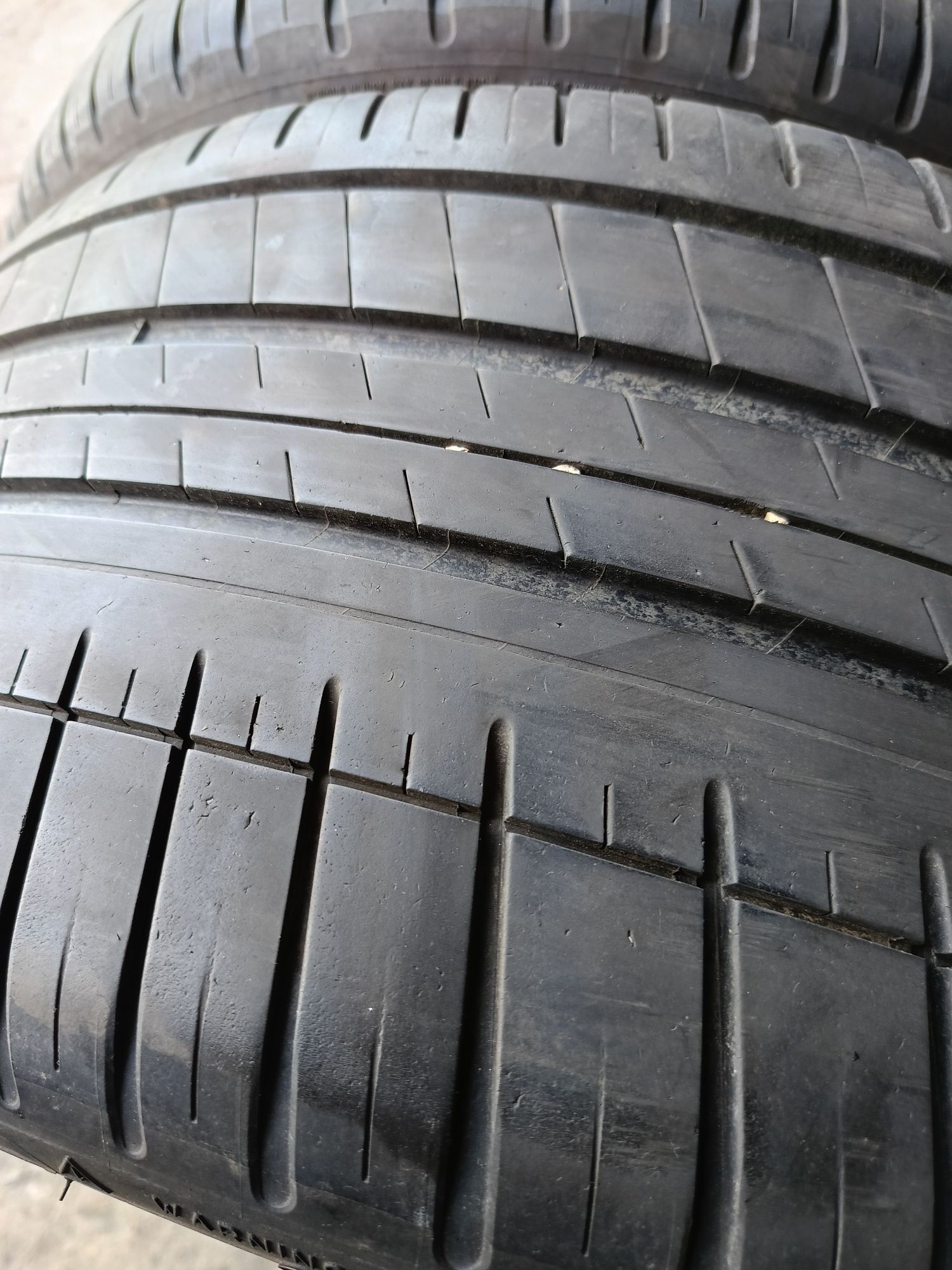 Летни гуми -2023г.-20цола-275/30-1бр.-300лв."MICHELIN"