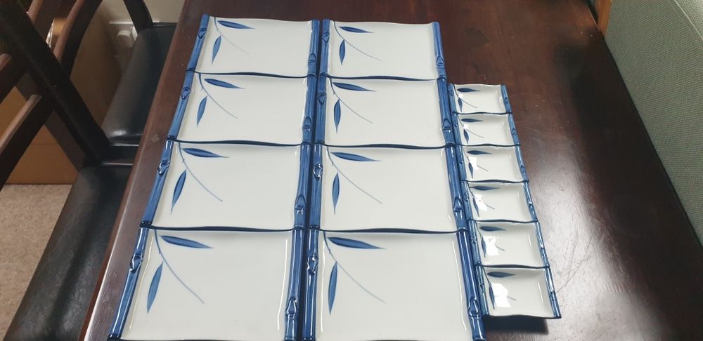 Farfurii pentru sushi cu ramekins