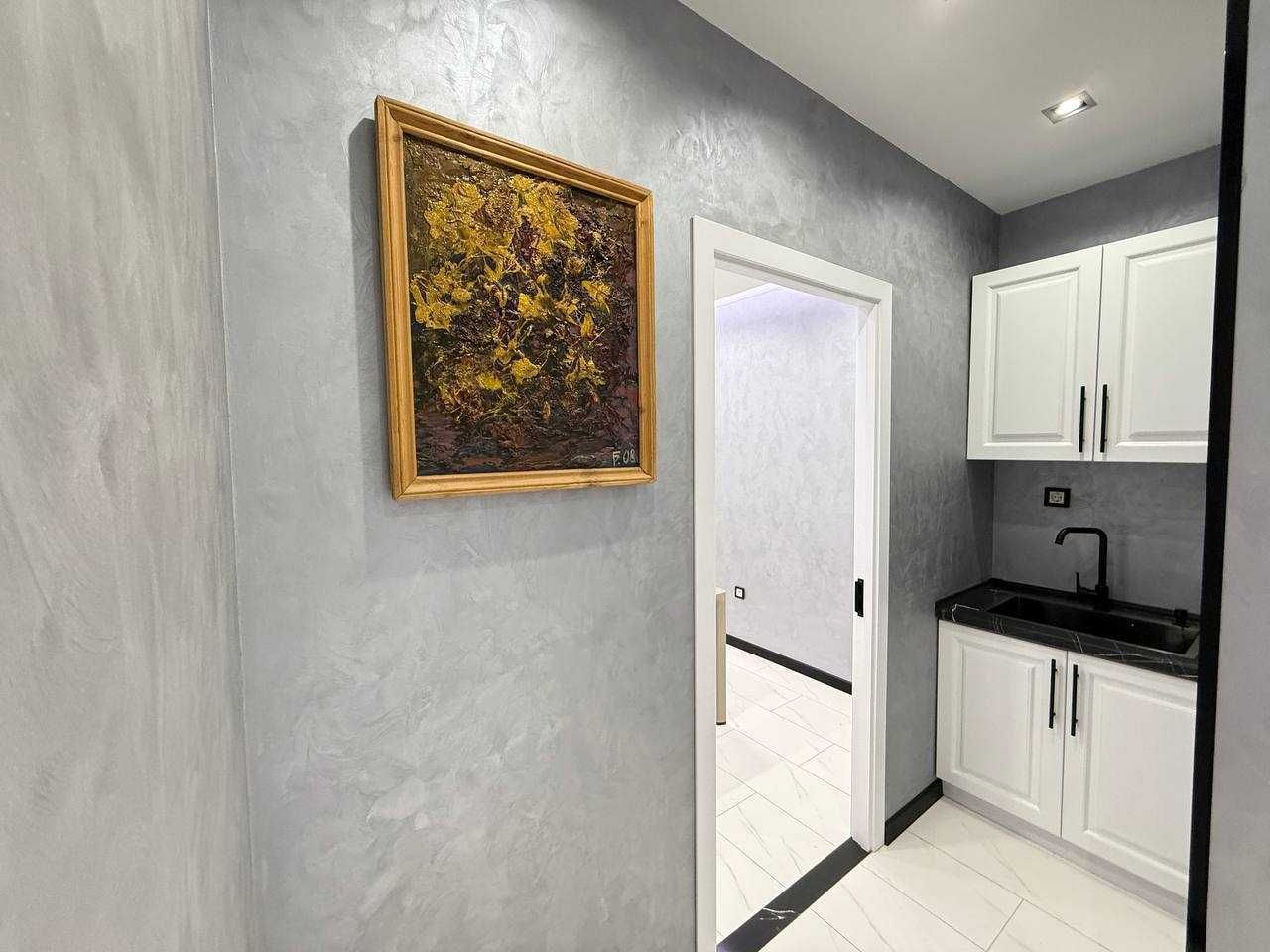 Ор-р: Ц-7 110 Школа. Офис с арендатором 1800$. Продажа.
