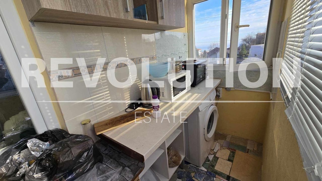 Дава се под наем Етаж от къща в Варна, м-т Траката - 60 кв.м за 1000 € - Снимка #9