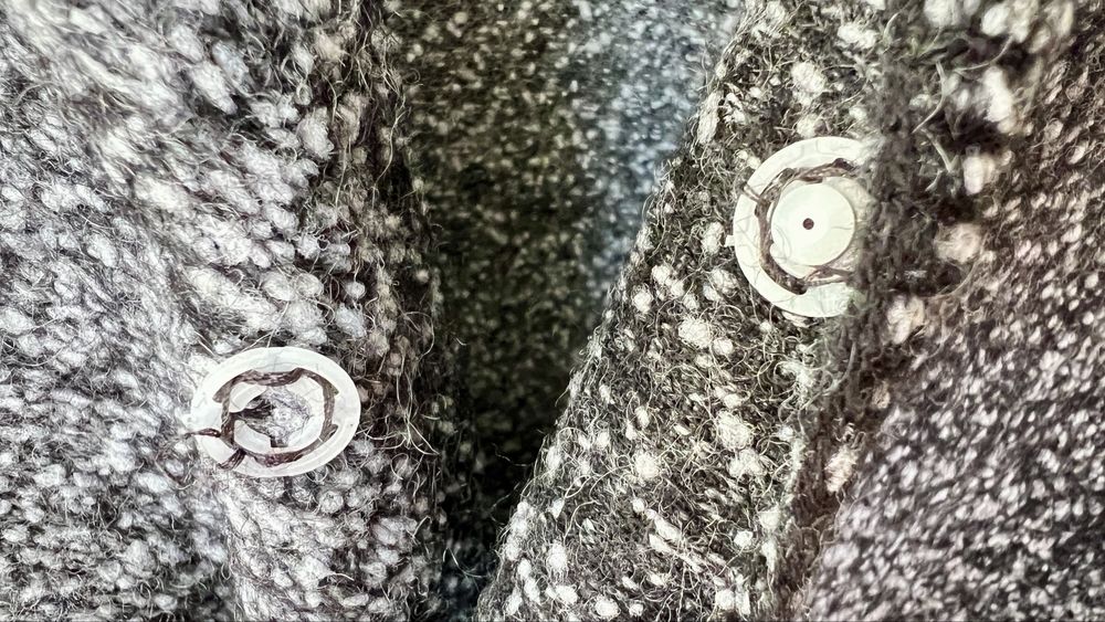 Пончо S.Oliver вълна,сиво бяло черен меланж с тиктак копче без следи