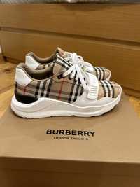Burberry Обувки