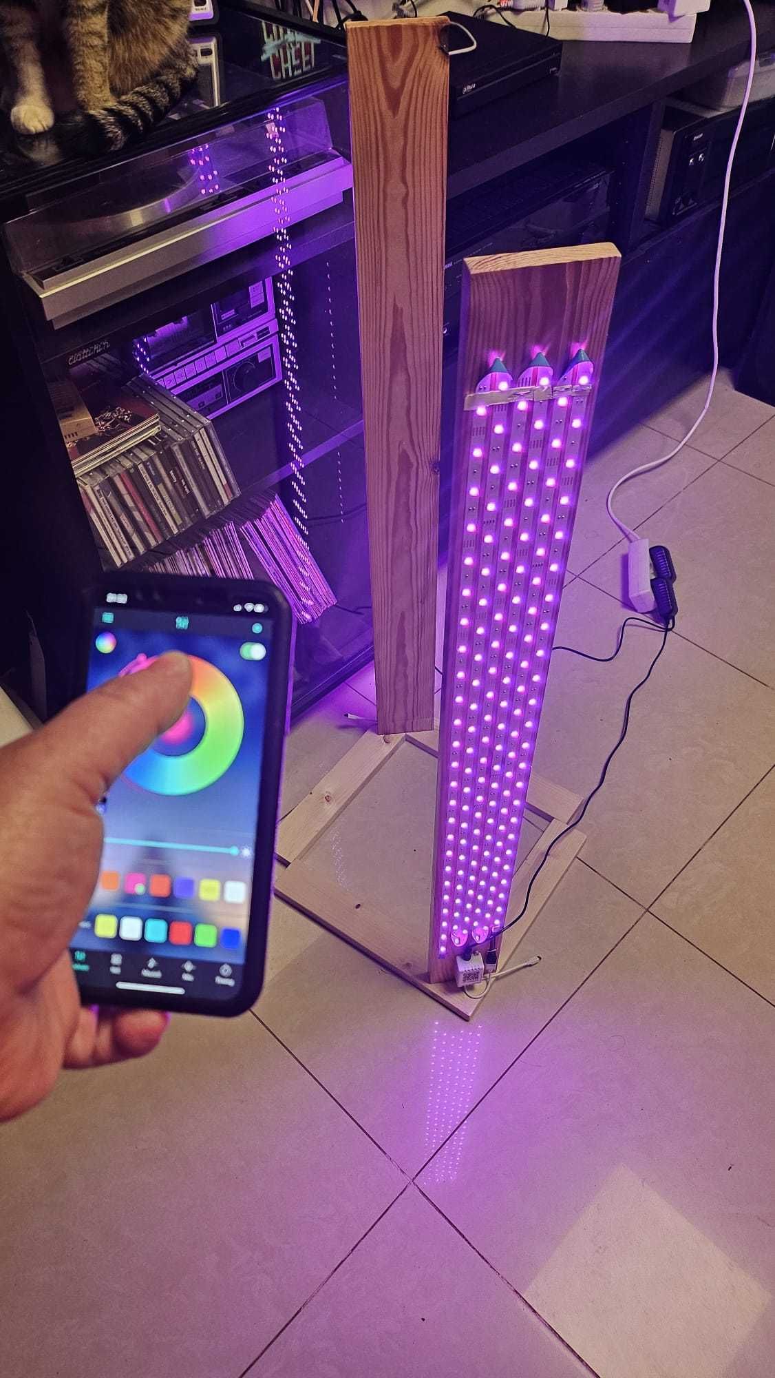 Vand lampa led ambientala RGB, comanda din telefon/telecomanda