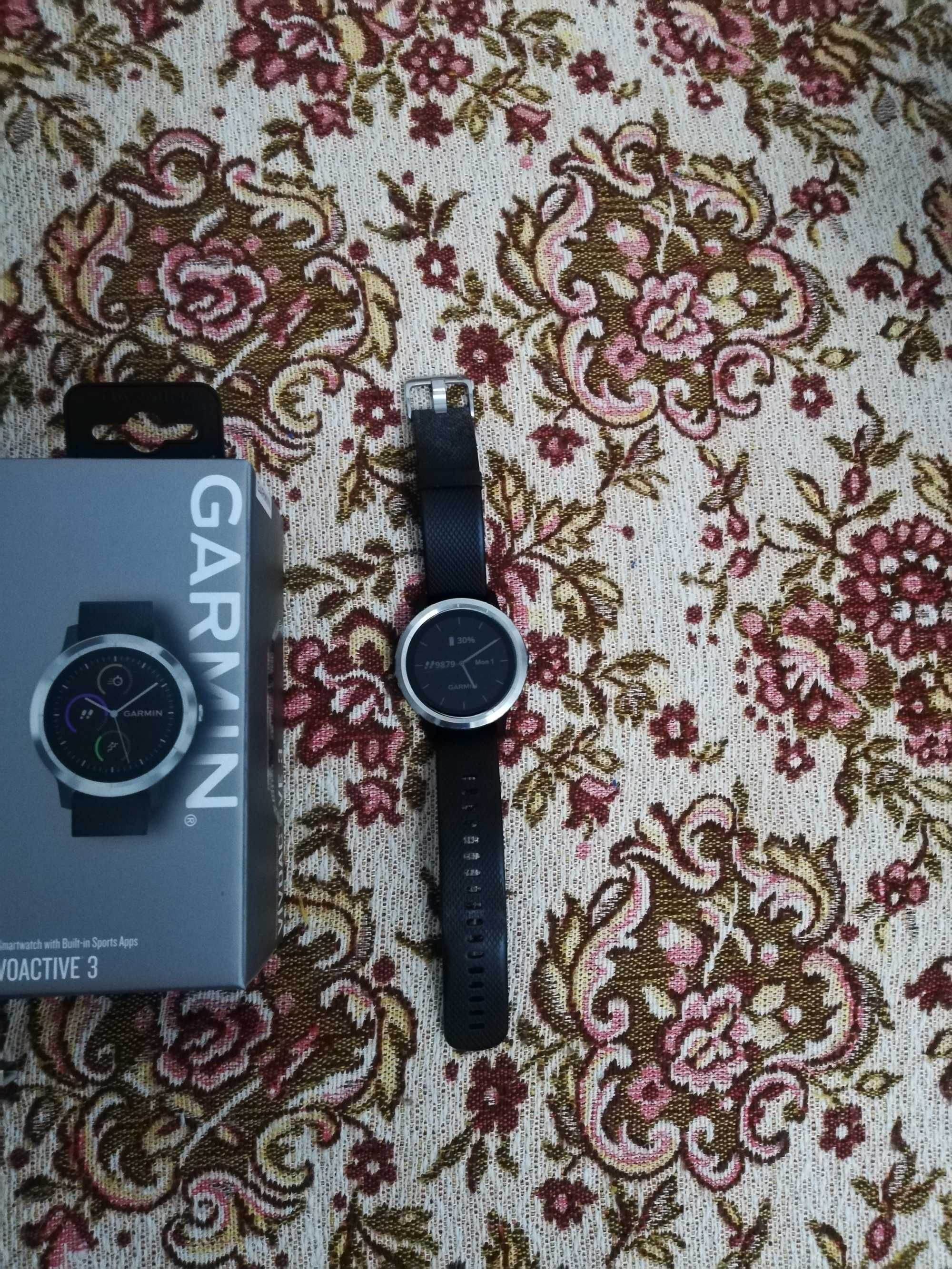 Vand smartwatch Garmin Vivoactive 3