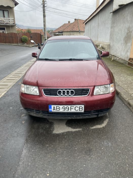 2000 de lei, Audi A3 1.6 benzina, automat