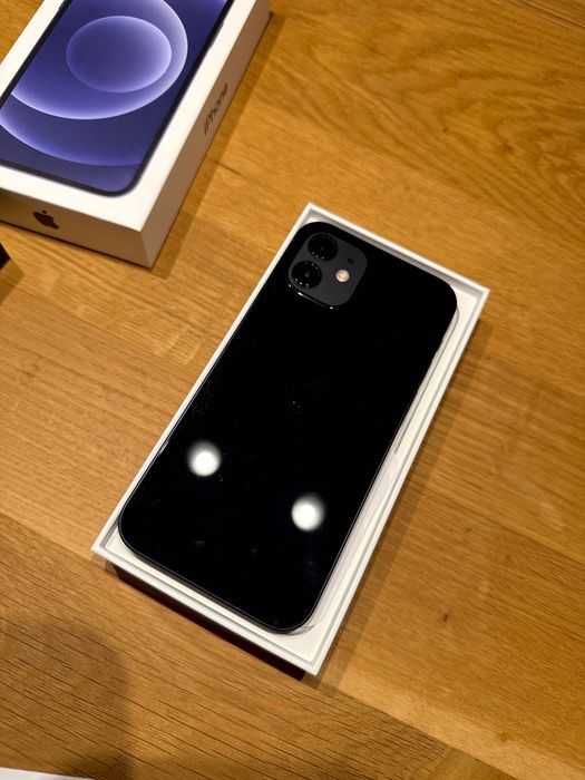 iPhone 12 64gb отлично състояние