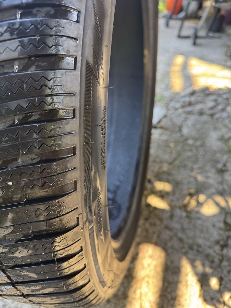 Зимни гуми Bridgestone Blizzak 285/40/20 -108 V . 255/45/20 - 105 V