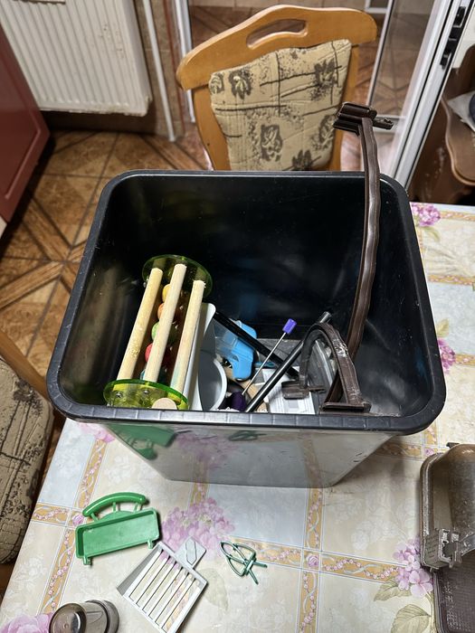 Vând colivie mare Greta