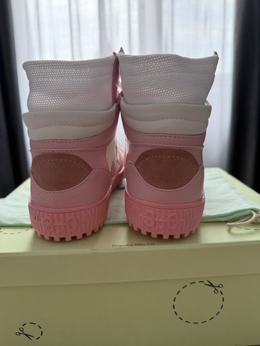 Off White Court 3.0 / Premium / 2025