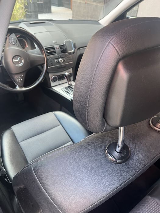 Продаю Mercedes C 250отличное состояние