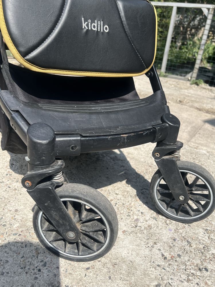 Продам прогулочную коляску Kidilo