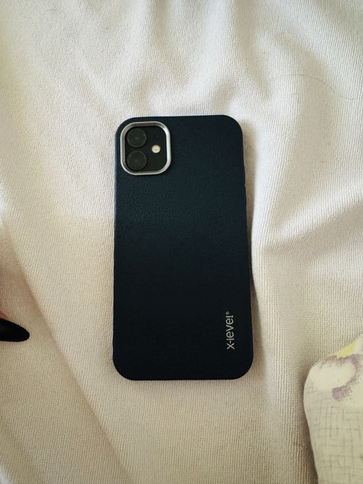 Продается айфон 11