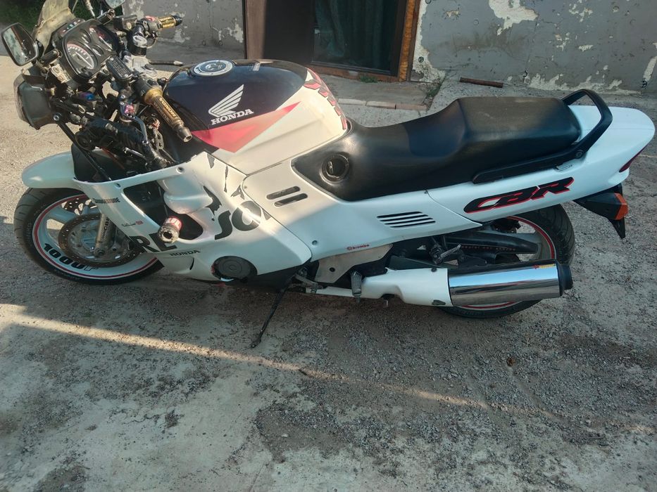 Продам Хонду 1000