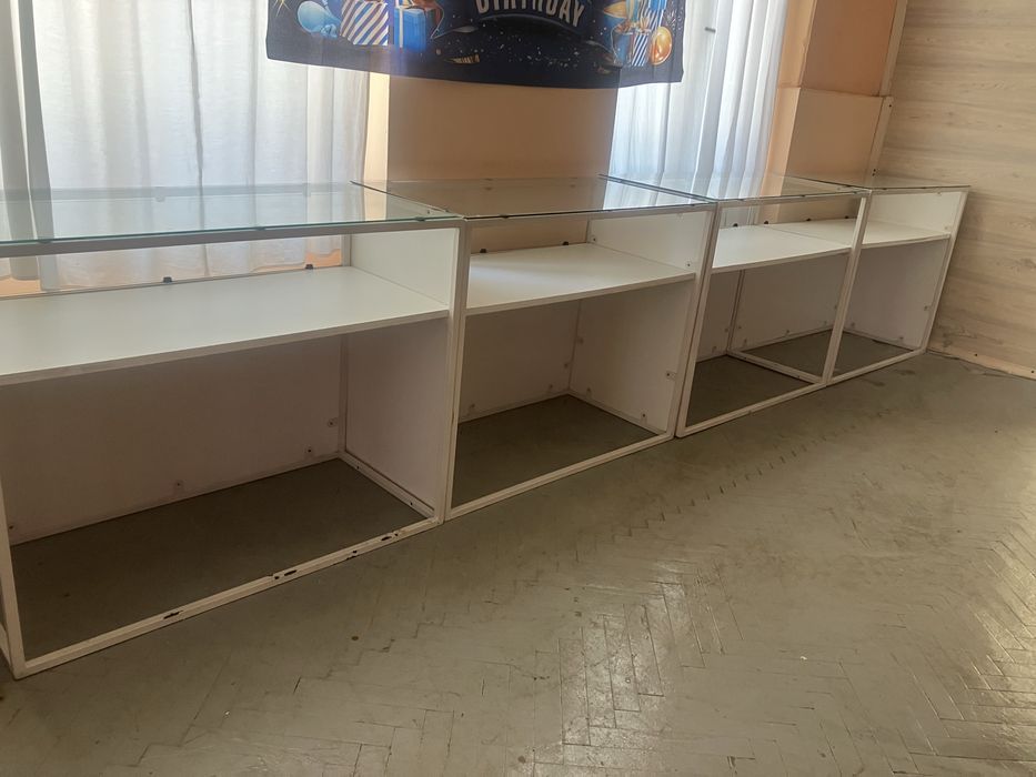 Стъклени витрини