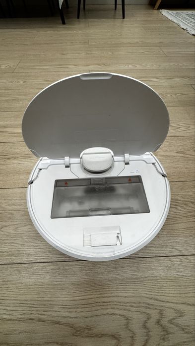 Продам робот пылеос DREAME D9