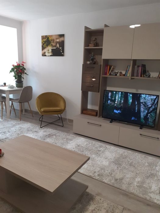 Garsoniera de închiriat