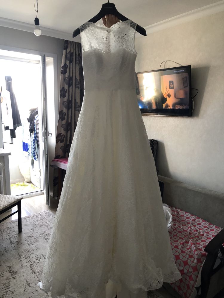 Шикарное брендовое платье на қыз ұзату, выпускной,свадьбу.