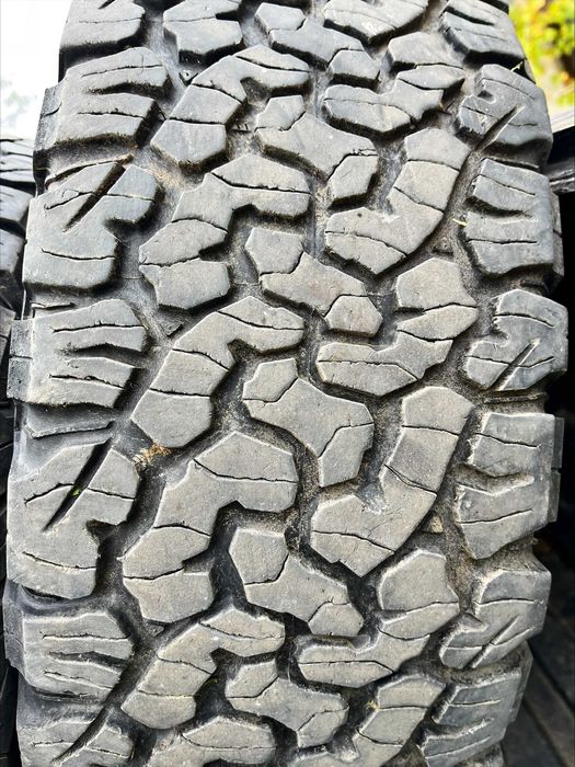 BF Goodrich T/A KO2 265/75/16