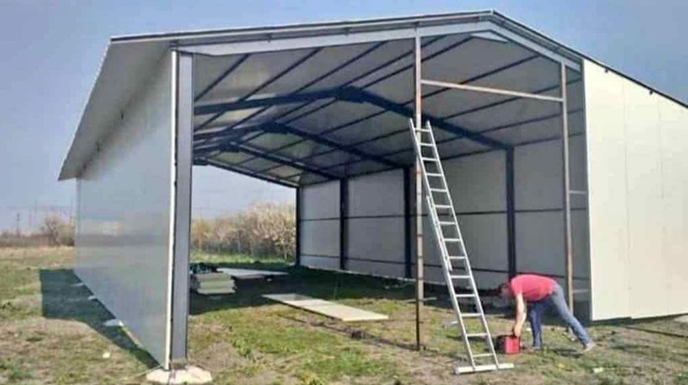 Vand hala 10x10x4h pret super bun