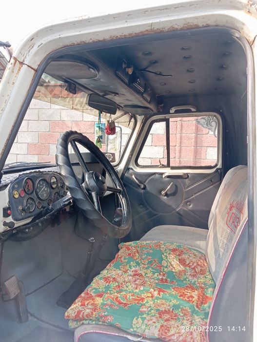 Gaz 52 vodovoz sotiladi