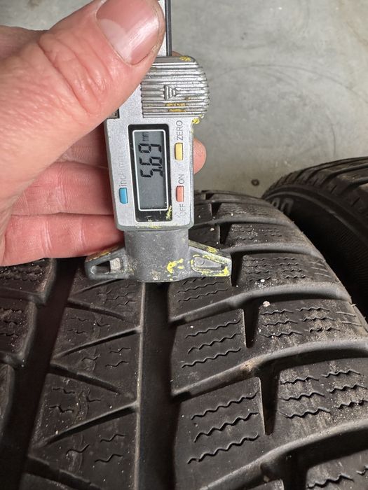 Anv iarna 225/50/17 Sumitimo/Goodyear