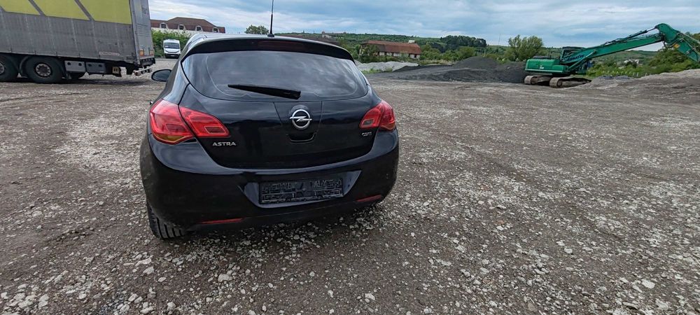 Vand opel astra j