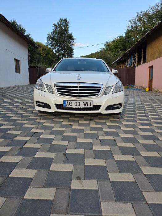 Mercedes Benz E220