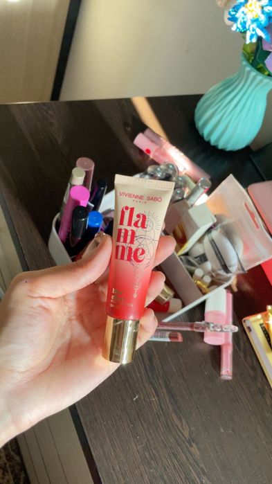 Новый тональник от Vivienne Sabo